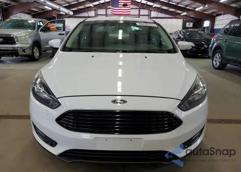 2017 Ford Focus Se z USA, uszkodzony, nr VIN 1FADP3FE1HL321546